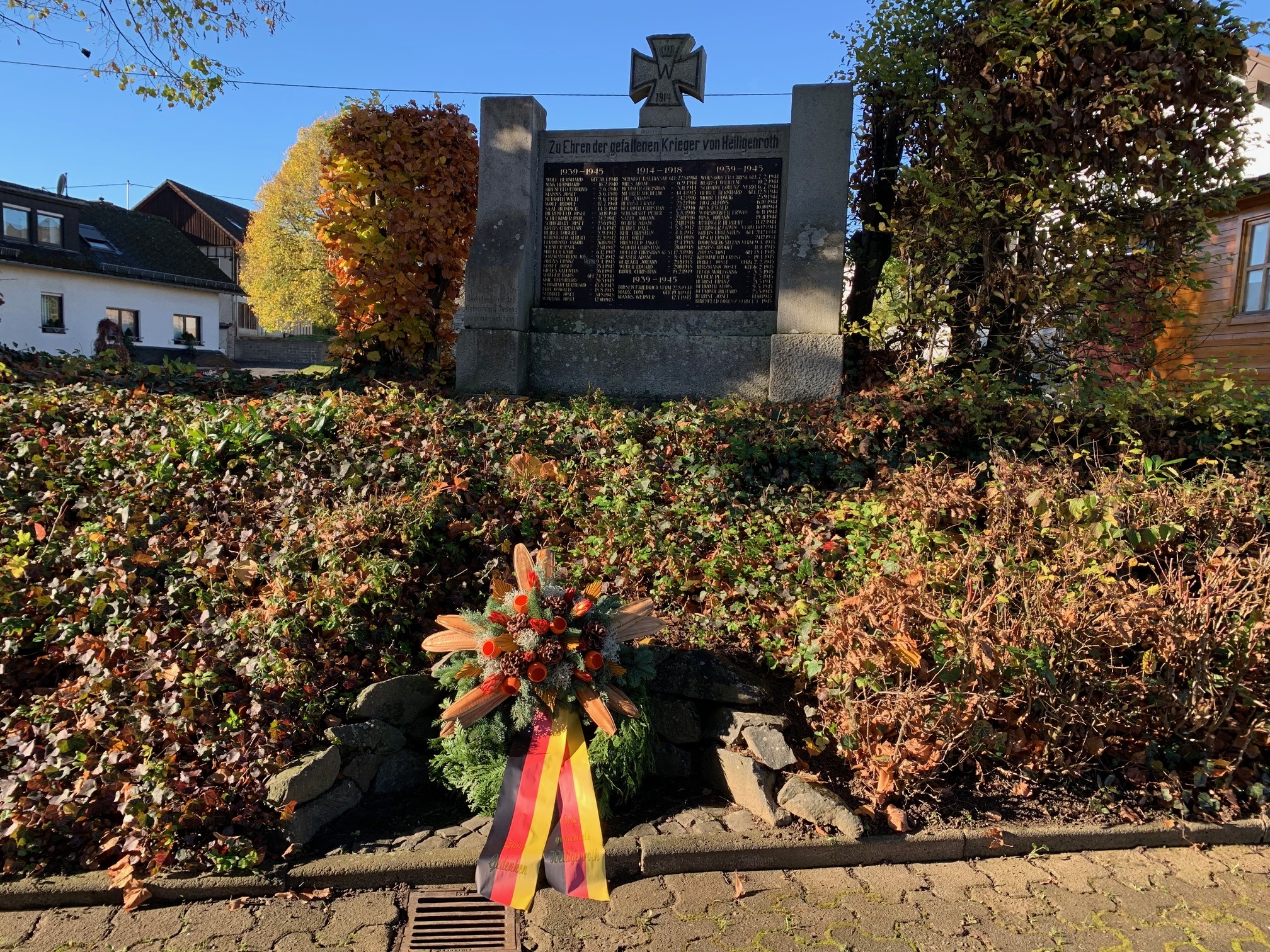 Gedenk­feier zum Volks­trauer­tag am Ehren­mal