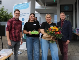 Eröffnung Physiotherapie-Praxis Beatrix Schneider Von links nach rechts: Alexander Herbst (Ortsbürgermeister), Madlen Schneider, Beatrix Schneider, Tobias Panne (Erster Beigeordneter der VG Montabaur)